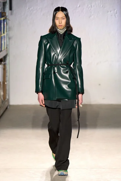 Look 29